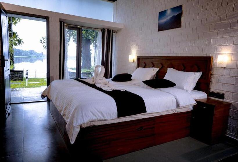 Номер Deluxe с Балконом, S River Resorts