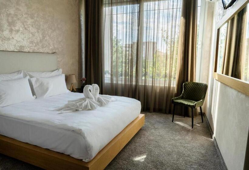 Апартаменты 2 Спальни, City Petrich