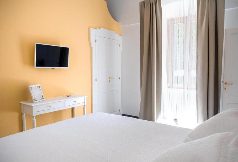 اتاق لوکس, Villa Aurelia Suites And Apartments