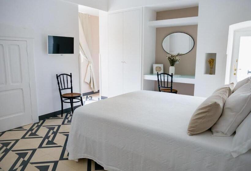 سوییت خانوادگی, Villa Aurelia Suites And Apartments