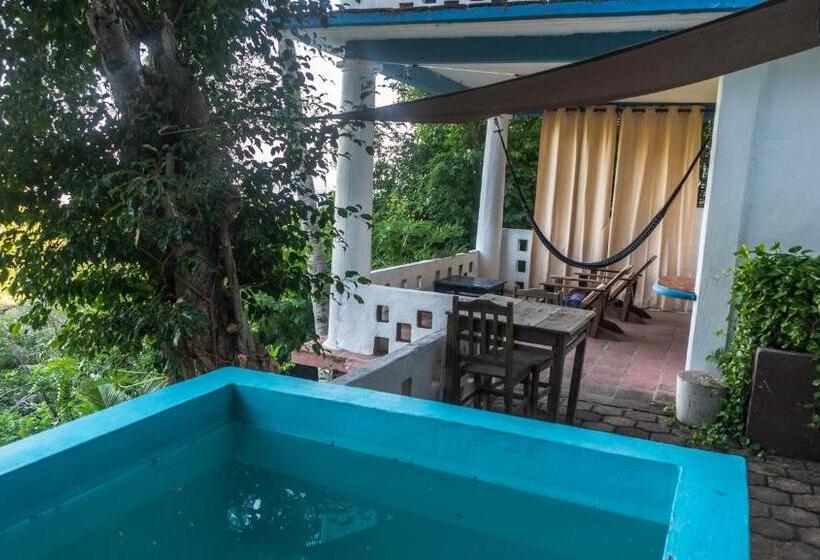 سوییت با چشم‌انداز دریا, Posada Arigalan