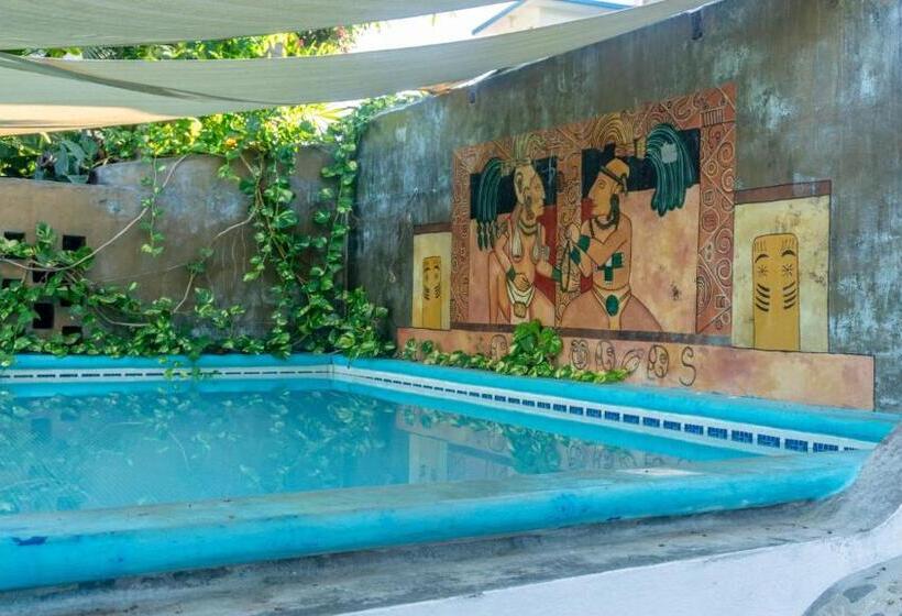 اتاق لوکس با چشم‌انداز دریا, Posada Arigalan