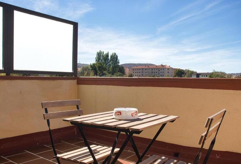 Номер Стандарт Вид на Бассейн, Hostal Casa Rural Rosa Nonna