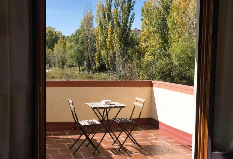 Номер Стандарт Вид на Бассейн, Hostal Casa Rural Rosa Nonna