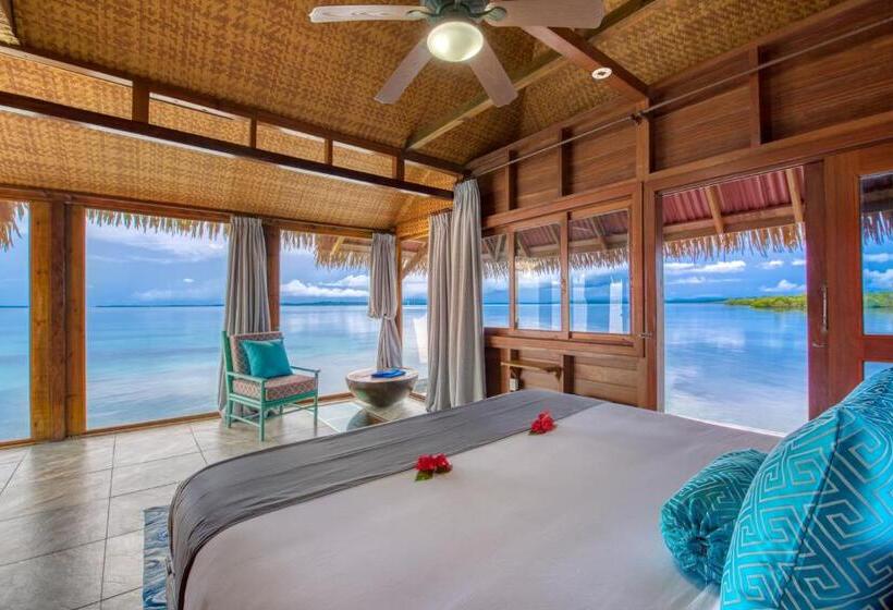 بانگلوی لوکس, Azul Over The Water Resort