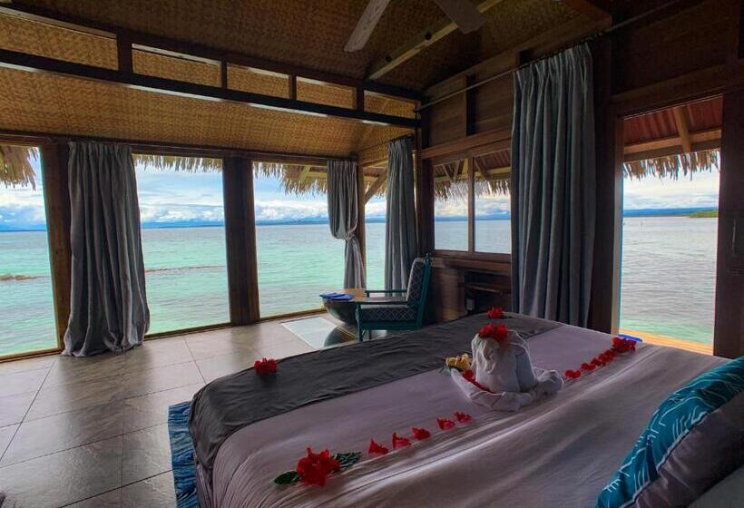 بانگلوی لوکس, Azul Over The Water Resort