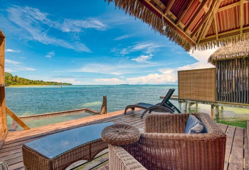 بانگلوی استاندارد, Azul Over The Water Resort