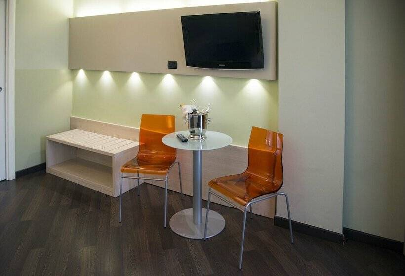اتاق استاندارد یک نفره, Acca Palace Aa Hotels
