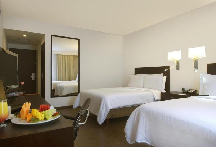 Номер Superior, Fiesta Inn Insurgentes Sur