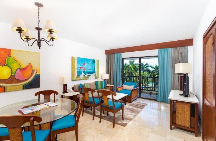 Suite 2 Dormitoare, The Royal Cancun All Suites Resort