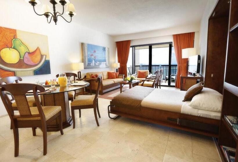 Suite 2 Dormitoare, The Royal Cancun All Suites Resort