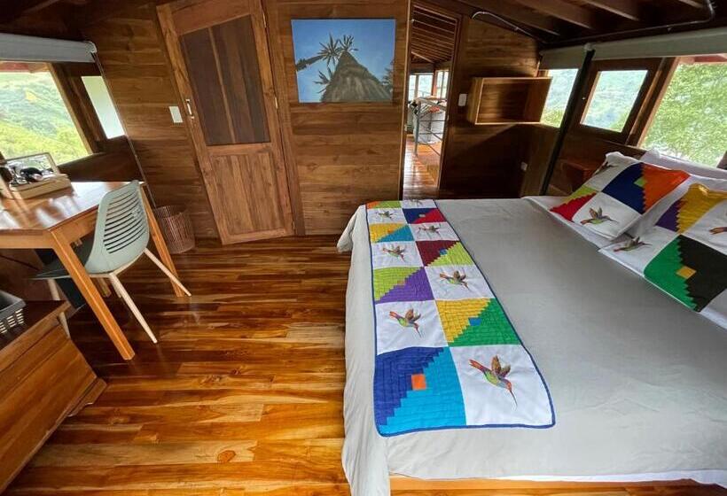 اتاق لوکس با بالکن, Gulupa Ecolodge