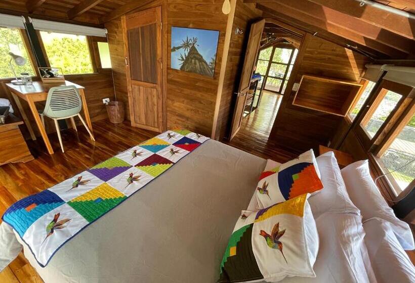 اتاق لوکس با بالکن, Gulupa Ecolodge