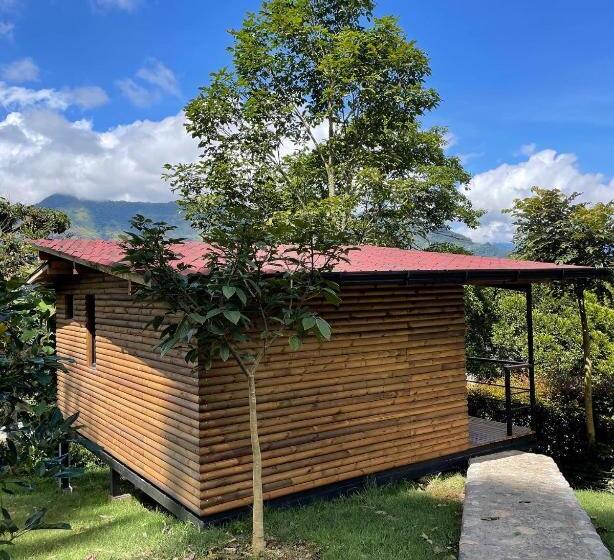 کلبه ییلاقی, Gulupa Ecolodge