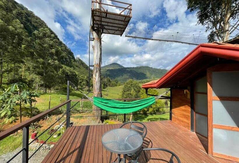 اتاق لوکس با بالکن, Gulupa Ecolodge