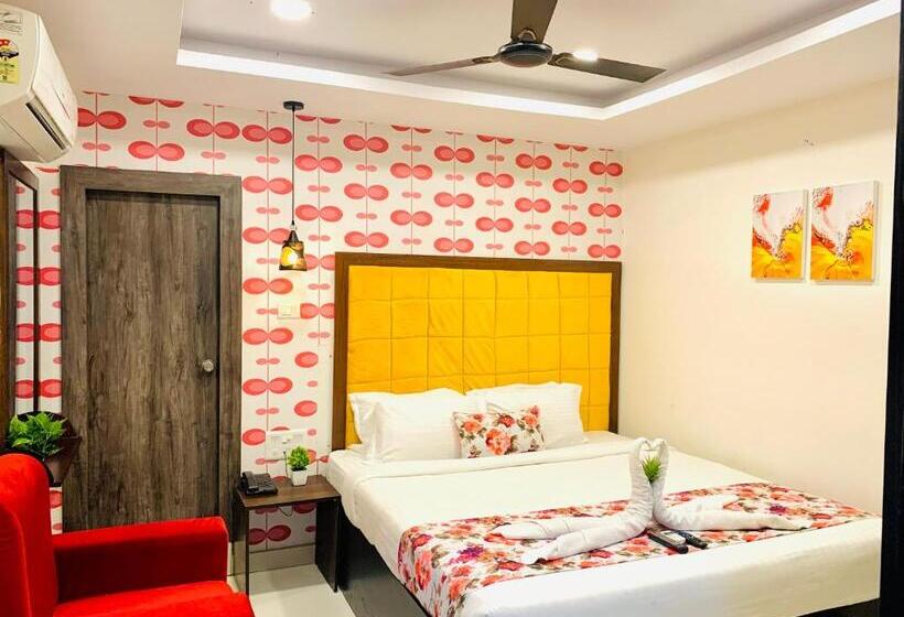 سوییت جونیور, Oak By Signature Airport Zone Hyderabad
