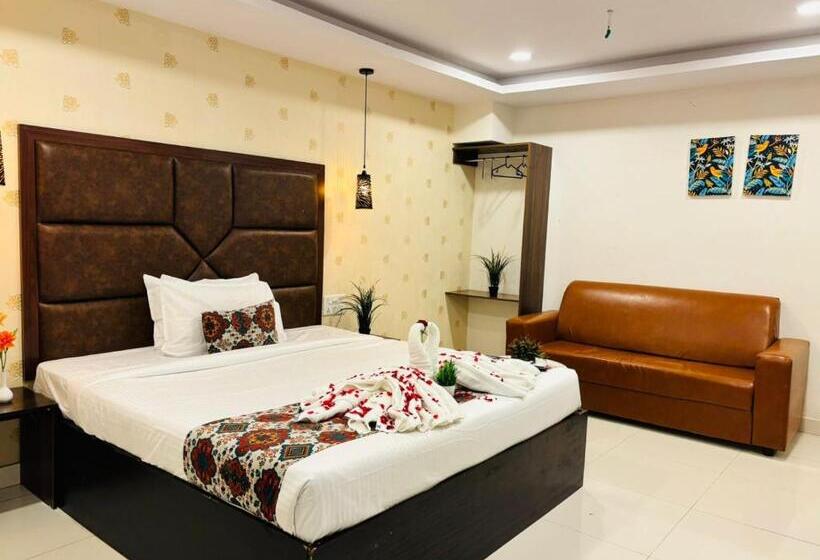 سوییت جونیور, Oak By Signature Airport Zone Hyderabad