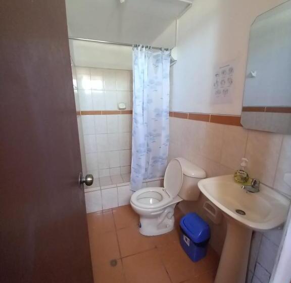 اتاق استاندارد, Hospedaje Paraiso Norteño