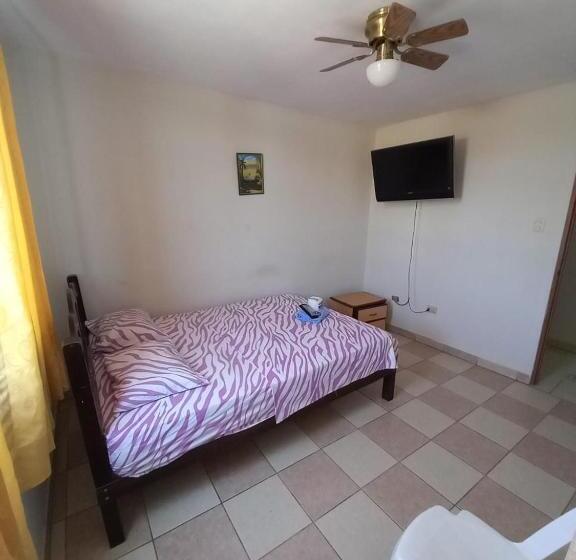 اتاق استاندارد, Hospedaje Paraiso Norteño