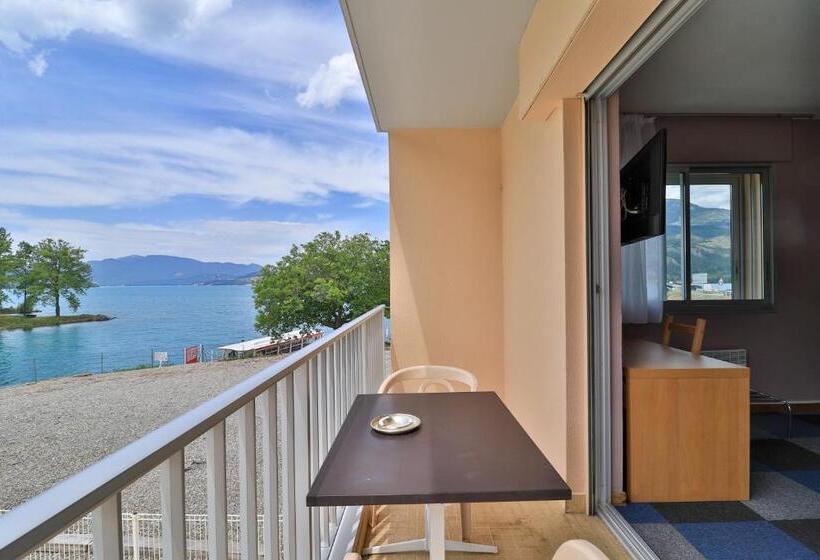 Номер Стандарт Вид на Озеро, Hôtel Les Flots Bleus