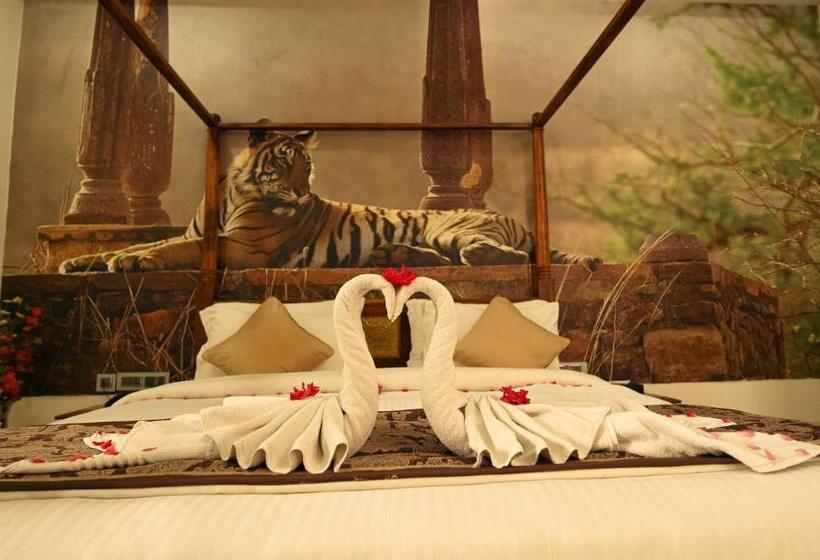带大床的高级房间, Clarks Safari Ranthambore