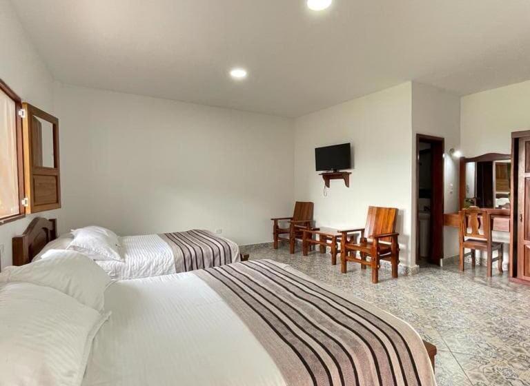 اتاق استاندارد چهار تخته, Bosques Del Saman Alcala