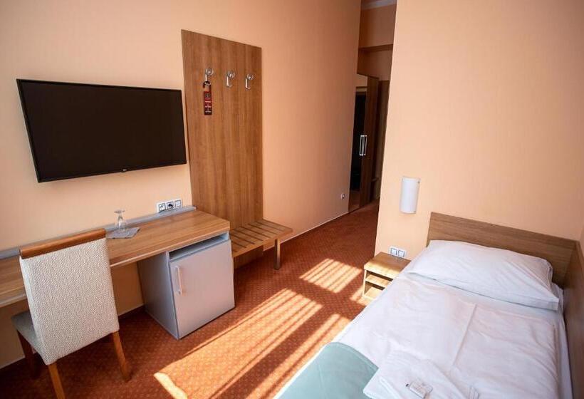 اتاق استاندارد یک نفره, Grand