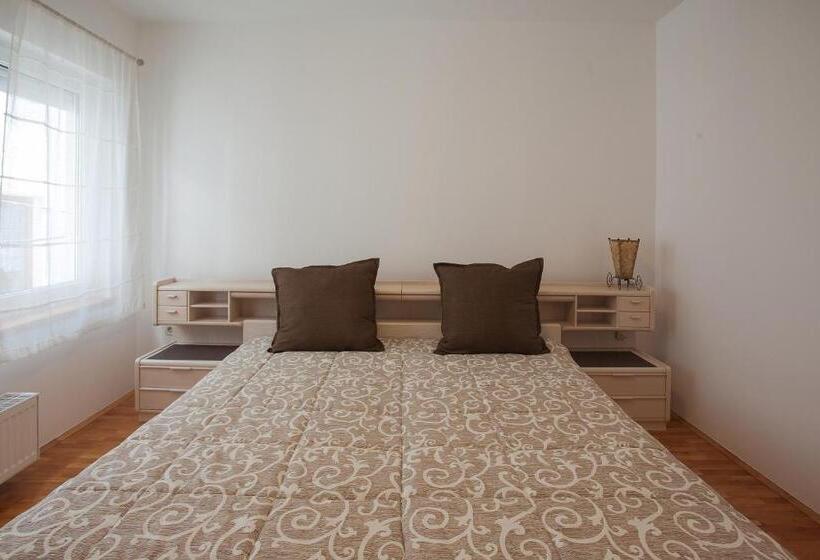 اتاق استاندارد با سرویس بهداشتی مشترک, Guesthouse Rota