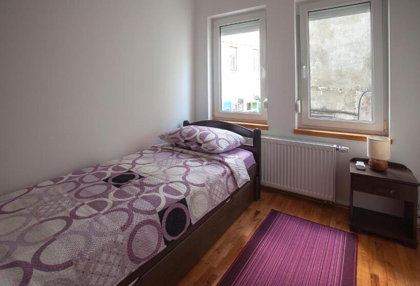 اتاق استاندارد یک تخته با سرویس بهداشتی مشترک, Guesthouse Rota