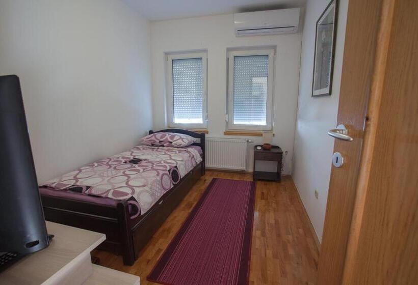 اتاق استاندارد یک تخته با سرویس بهداشتی مشترک, Guesthouse Rota