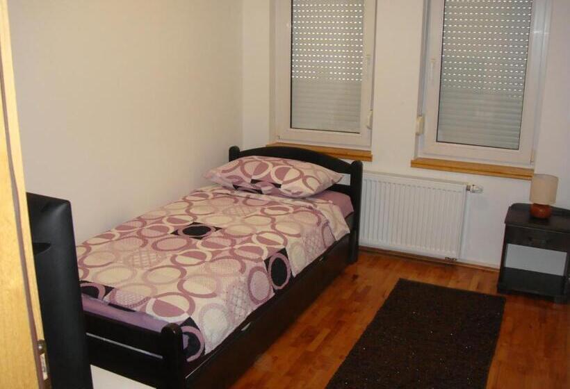اتاق استاندارد یک تخته با سرویس بهداشتی مشترک, Guesthouse Rota