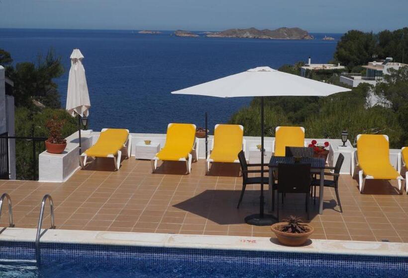Люкс Вид на Море, Hostal Cala Moli