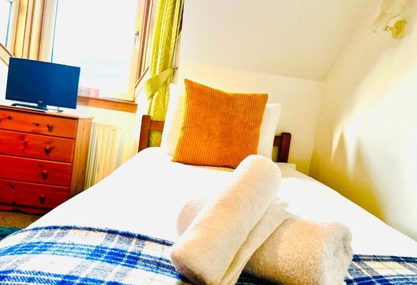 اتاق استاندارد, Rowantreebank Bed And Breakfast