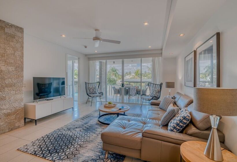 Апартаменты 1 Спальня с Балконом, Coconut Grove