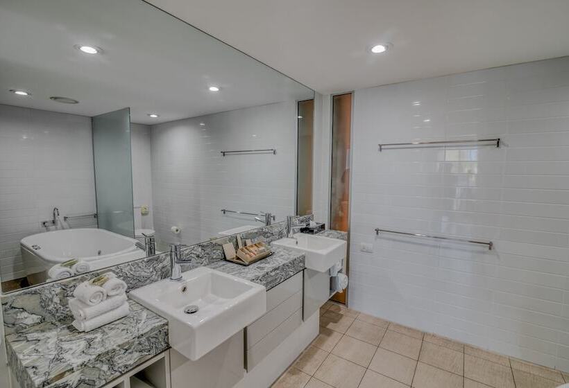 Апартаменты 2 Спальни с Террасой, Coconut Grove