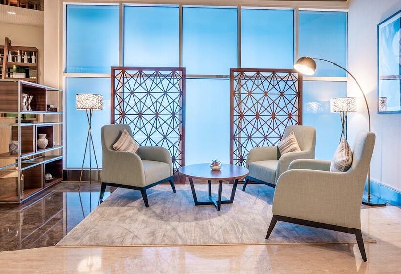 Quarto Club, Grand Millennium Al Wahda Hotel And Executive Apartments Abu Dhabi