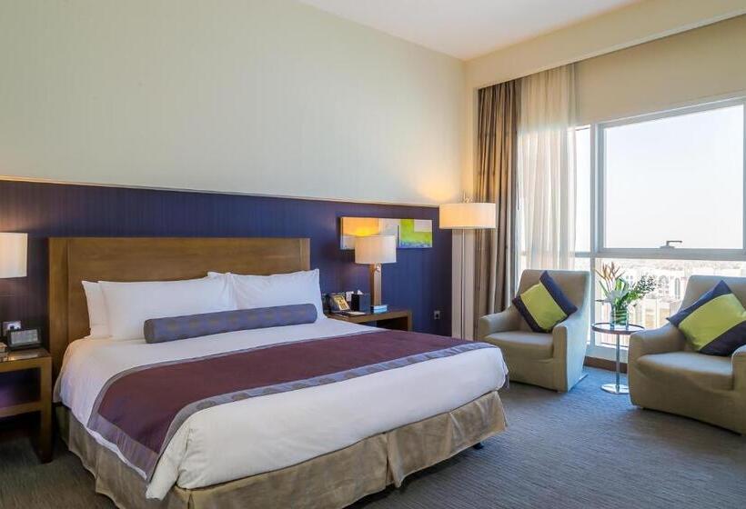 Quarto Superior Cama King, Grand Millennium Al Wahda Hotel And Executive Apartments Abu Dhabi