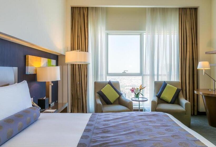 Номер Superior Кровать Кинг, Grand Millennium Al Wahda Hotel And Executive Apartments Abu Dhabi
