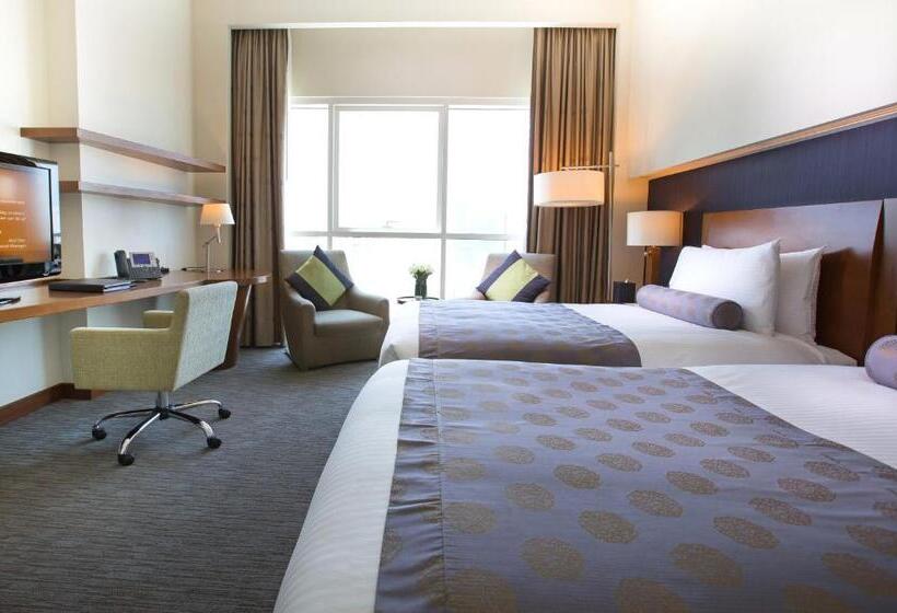 Quarto Deluxe, Grand Millennium Al Wahda Hotel And Executive Apartments Abu Dhabi