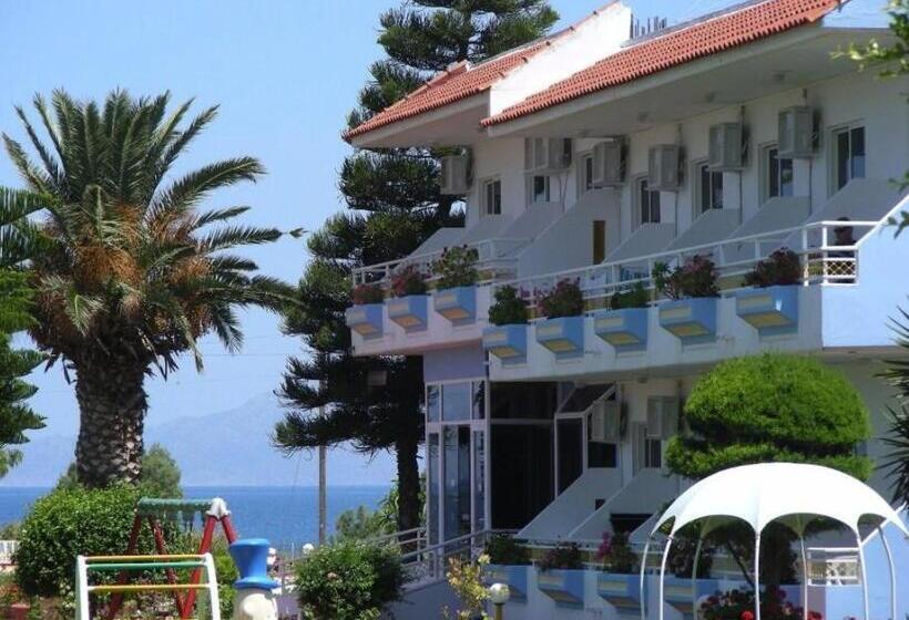 Номер Стандарт Вид на Сад, Asterias Bay Theologos