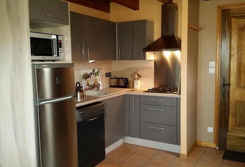 Апартаменты 1 Спальня Вид на Сад, à La Petite Maison