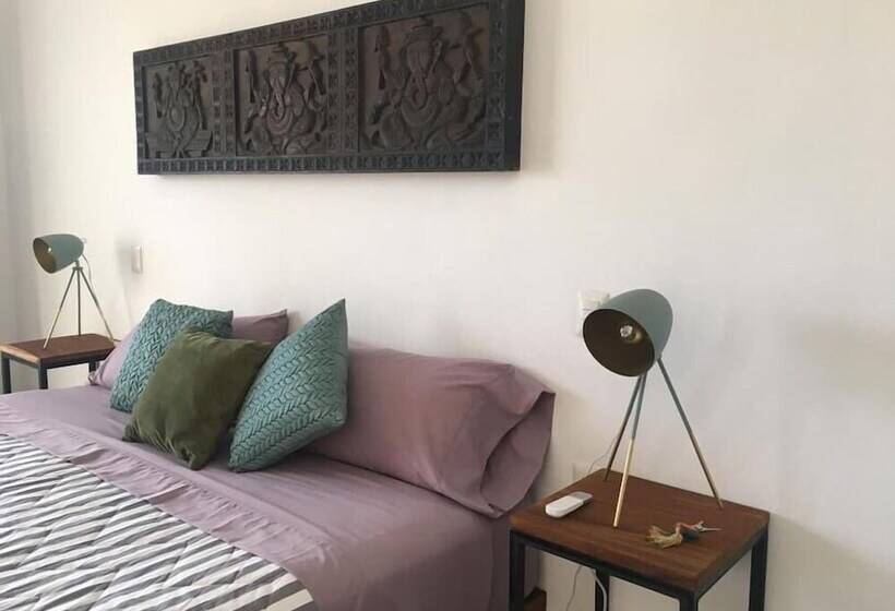 Suite Executive, Casa Nayar