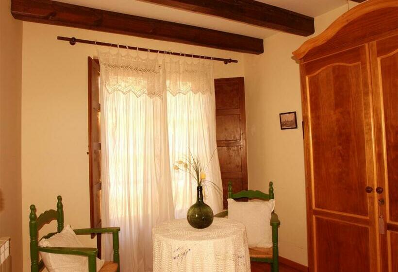 Люкс, Casa Del Infanzón