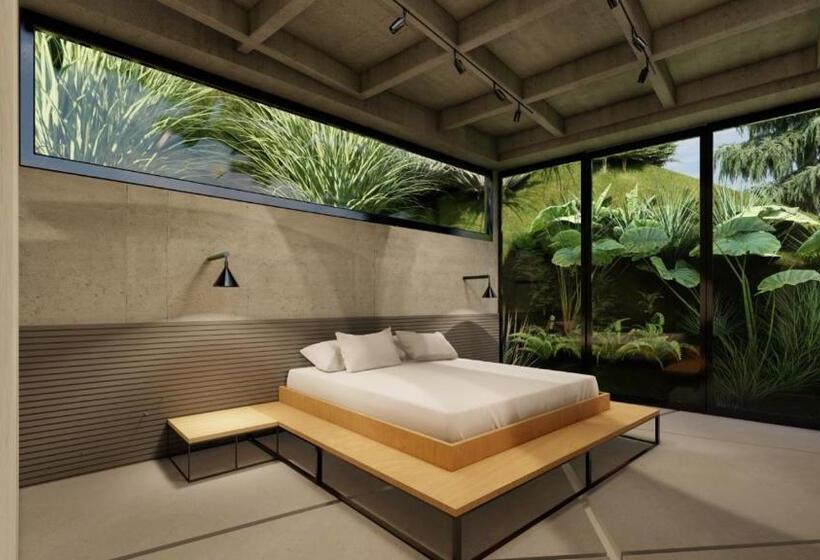 Deluxe Suite King Bed, The Elemynt Mansion