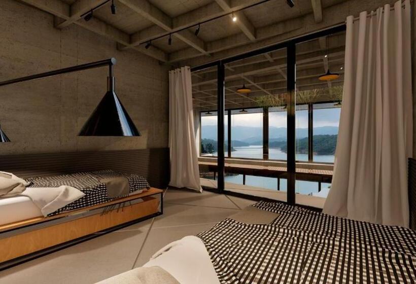 Deluxe Suite King Bed, The Elemynt Mansion