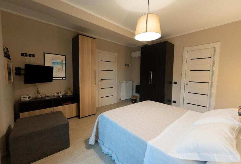 Номер Deluxe, La Perla Guest House