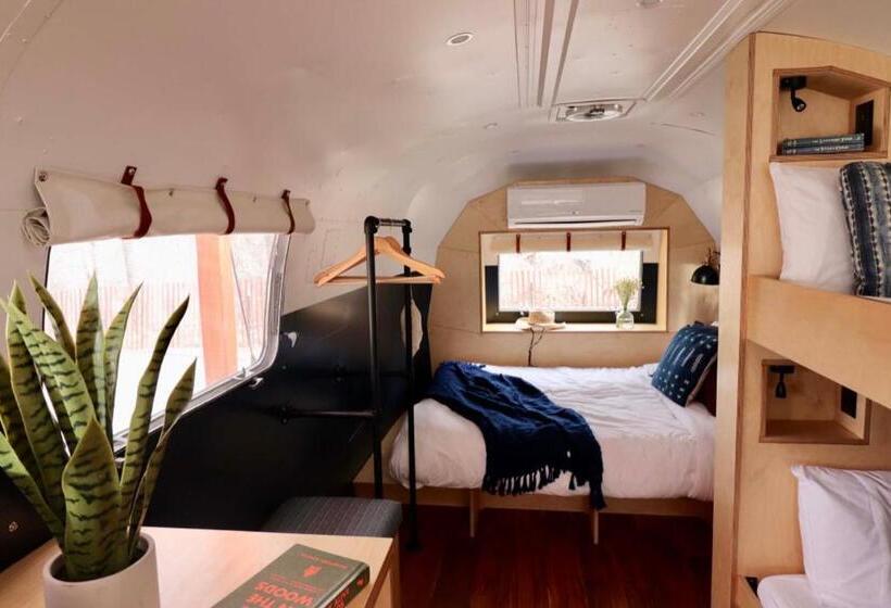 Номер Стандарт, Amigo Motor Lodge