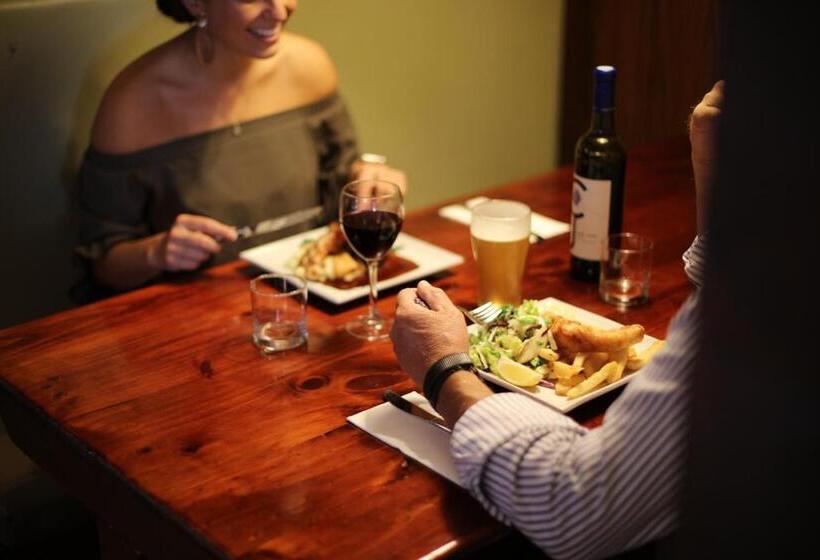 스탠다드 룸 공동 욕실, Caledonian Inn