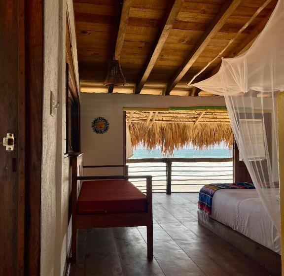 اتاق لوکس با بالکن و چشم‌انداز دریا, Posada Mexico