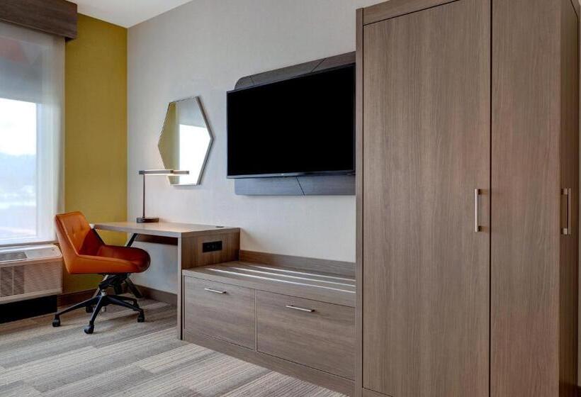 Люкс Кровать Кинг, Holiday Inn Express & Suites   Glendale Downtown